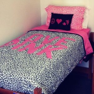 Victoria secret PINK comforter and sheet set